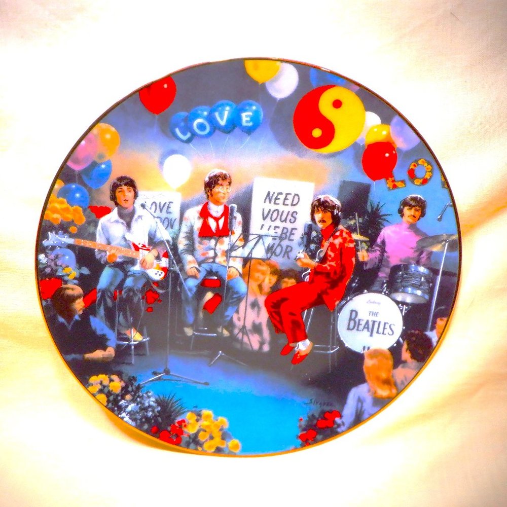 THE BEATLES *** ALL YOU NEED is LOVE *** Collector's Plate No.19045A